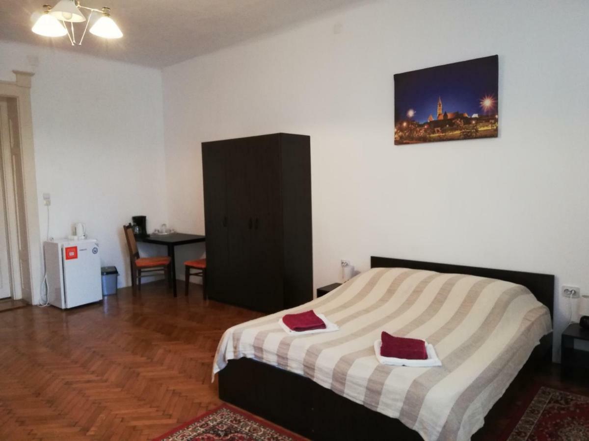 Ferdinand Apartments Mediaş Εξωτερικό φωτογραφία