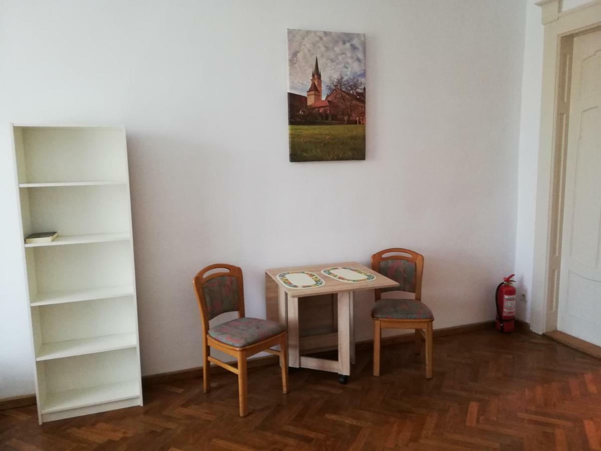 Ferdinand Apartments Mediaş Εξωτερικό φωτογραφία